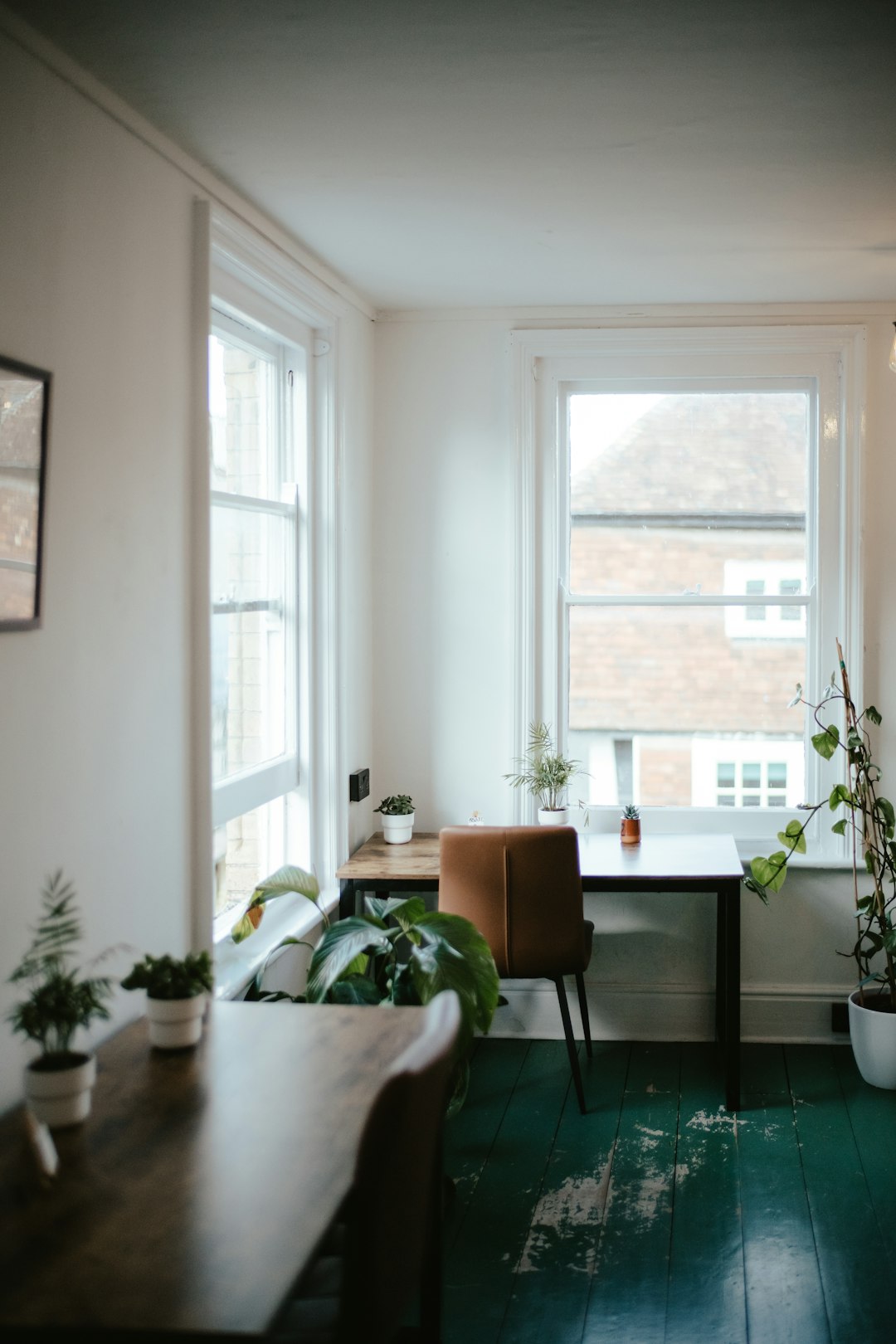 Espaces de travail collaboratif moderne avec aménagement innovant