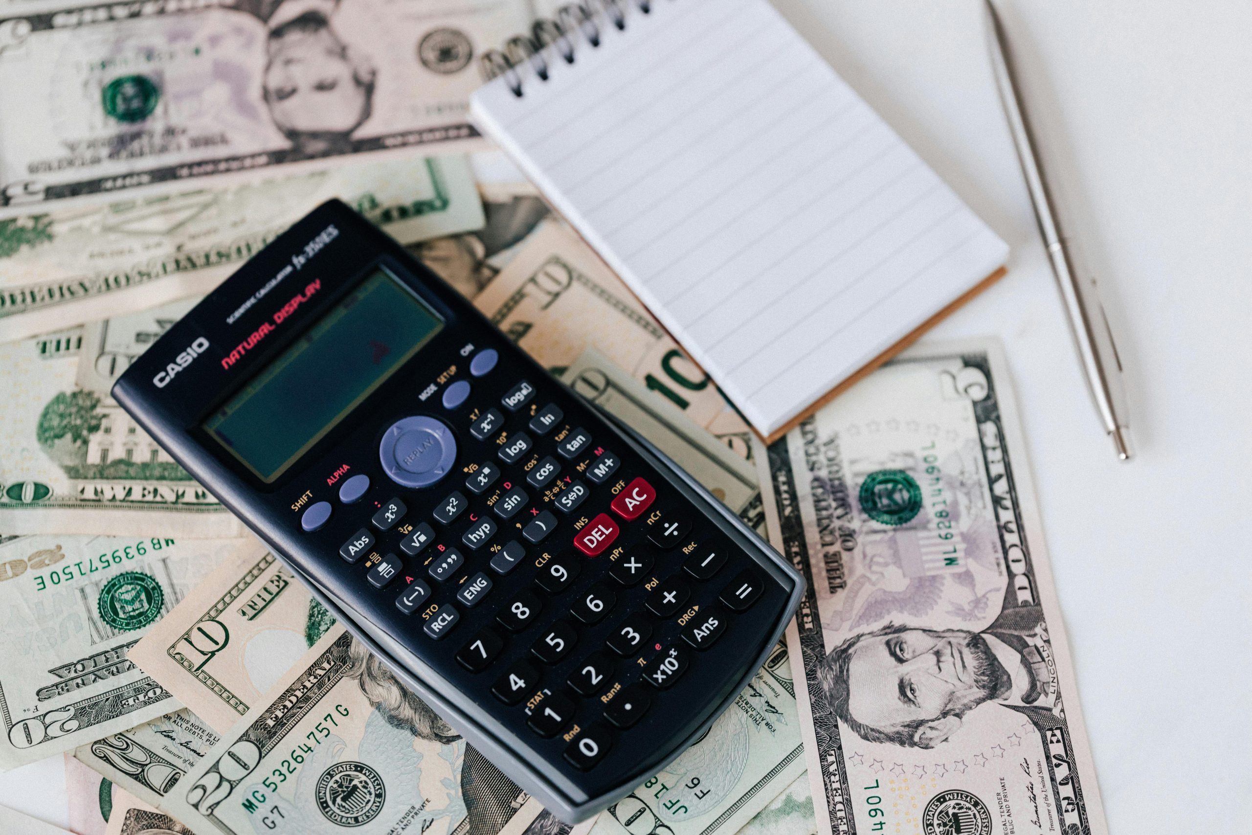 Guide complet du calcul du reste à vivre pour la banque