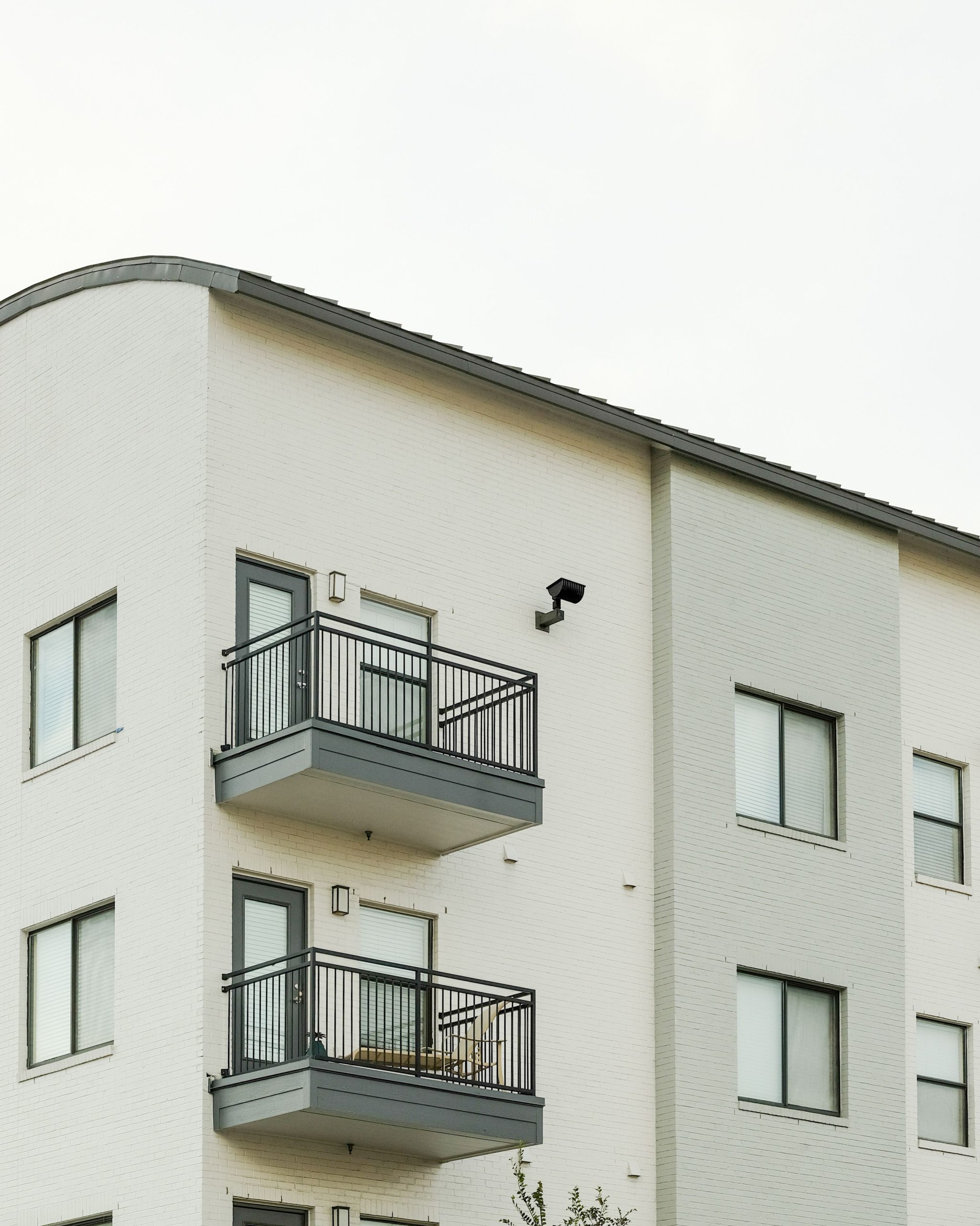 Stratégies de défense contre les squatteurs Airbnb